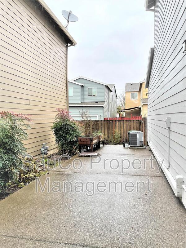 Photo - 5246 SE Redberry Pl