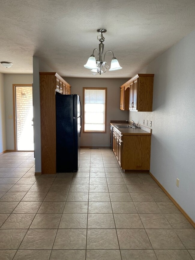 2309-2311-2311 W Parkview Ave Unit 2309