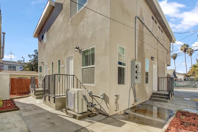 Photo - 969 S Lorena St Townhome