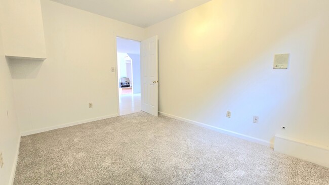 Photo - 4471 Westminster Hwy Unité 1