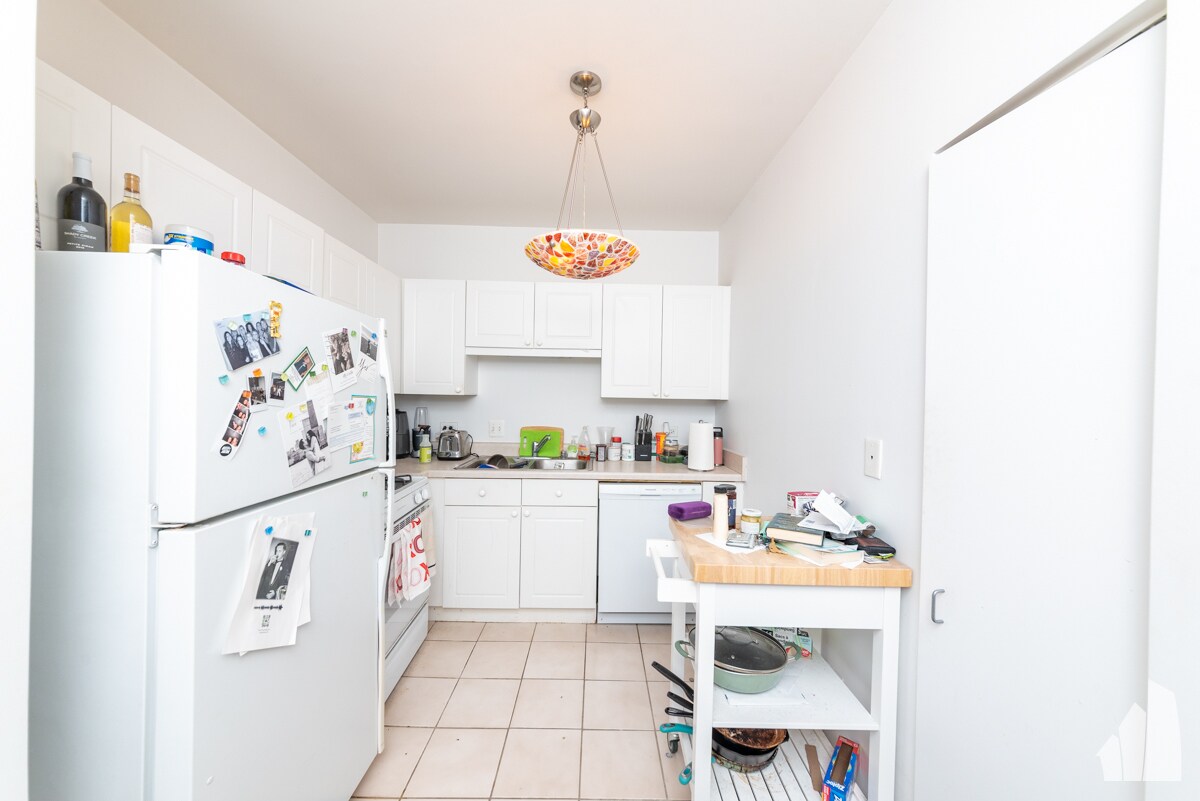 Photo - 21 W Chestnut St Unit 1607