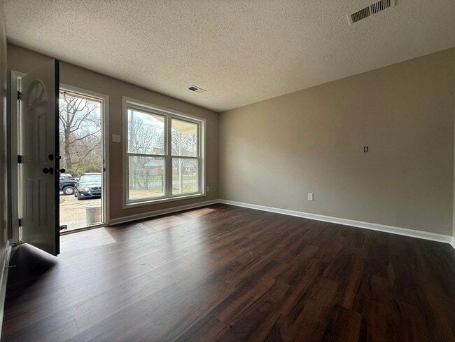 Photo - 256 Delta Rd