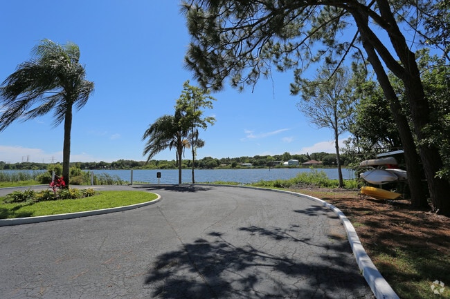 Kayak on the Lake - Lakeview at Palm Harbor Rental