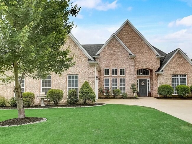 Building Photo - Spring Hill Gem! 3BR Home w/ Patio, Fire P...