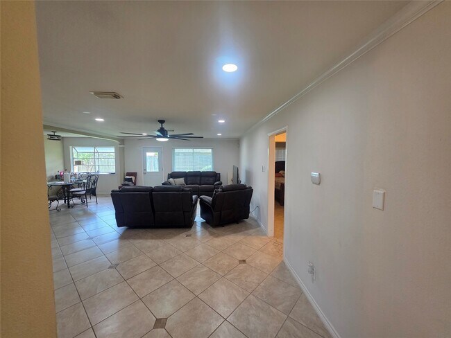 Photo - 12531 La Rochelle Dr