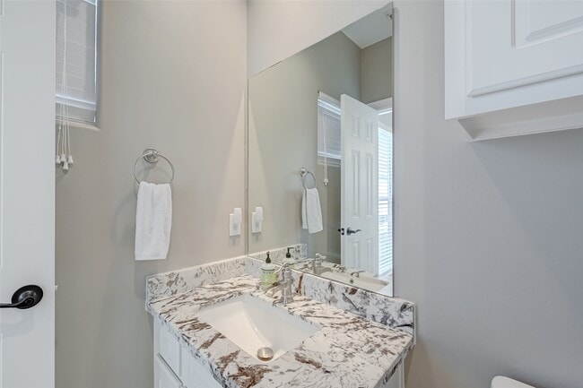 Photo - 410 Fowler St