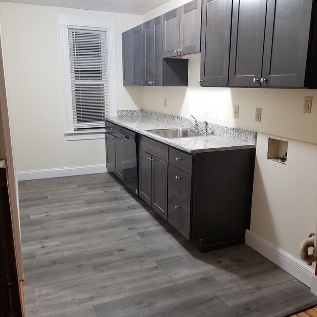 Photo - 5 Cohasset St