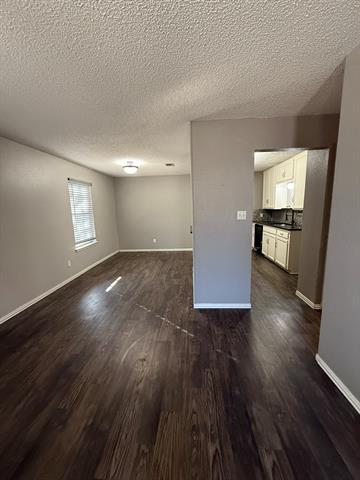 Photo - 401 Linda St