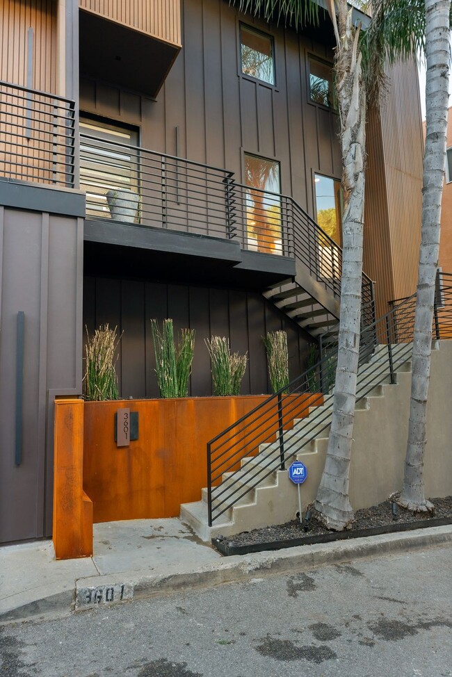 Photo - 3601 Dixie Canyon Pl