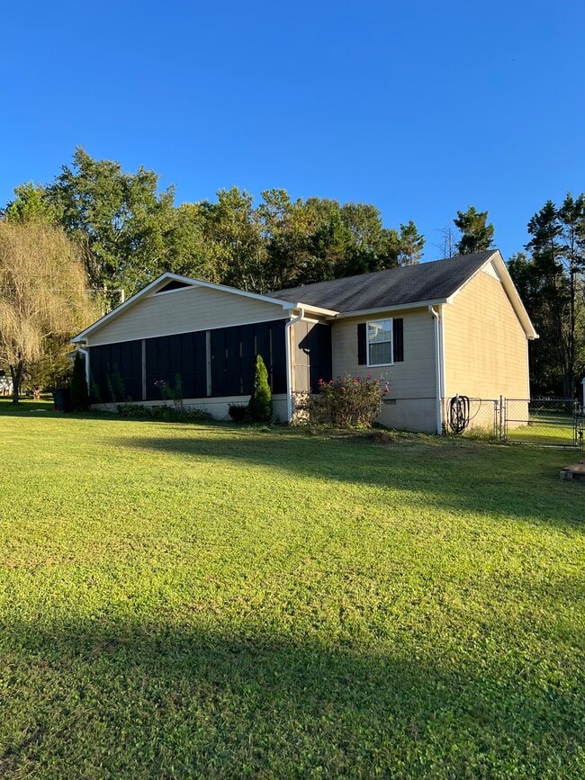 Building Photo - 5109 Kelly Dr