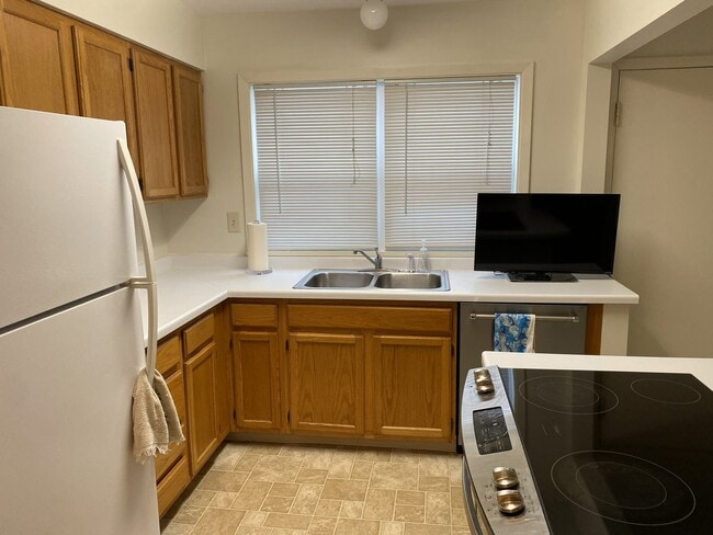 Photo - 101 Mitchell Cir