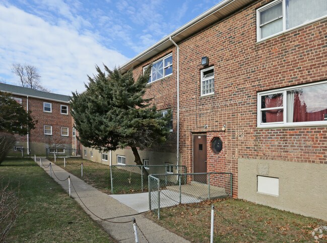 Photo - 37-50 Villa Ct