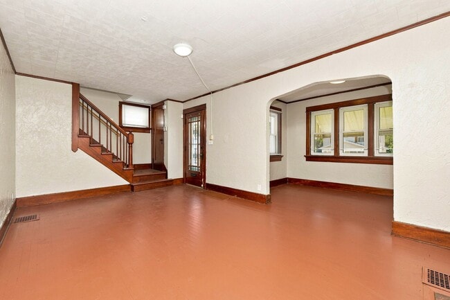 Photo - 147 W Hudson Ave