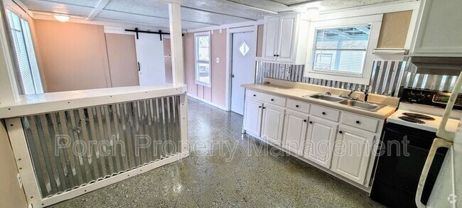 Building Photo - 7318 Hayward Ave Unit Lot 3 Rental