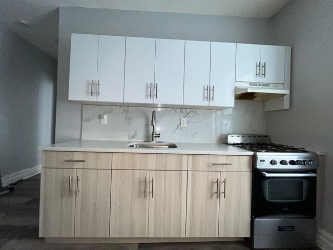 Photo - 112 Corbin Ave Unit 402