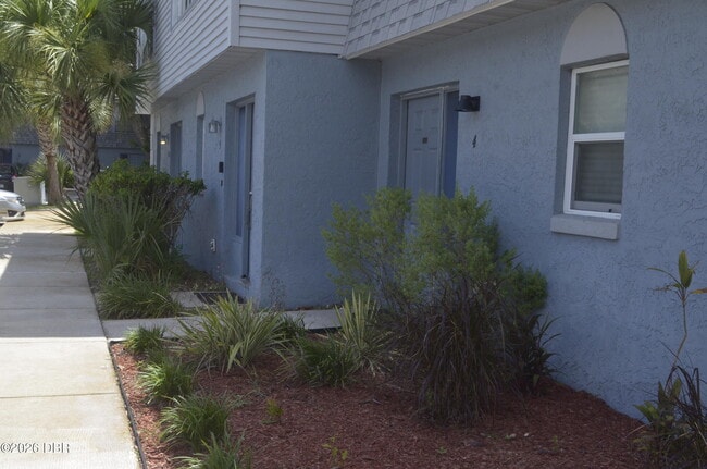 Photo - 175 Yorktowne Dr Unit #4