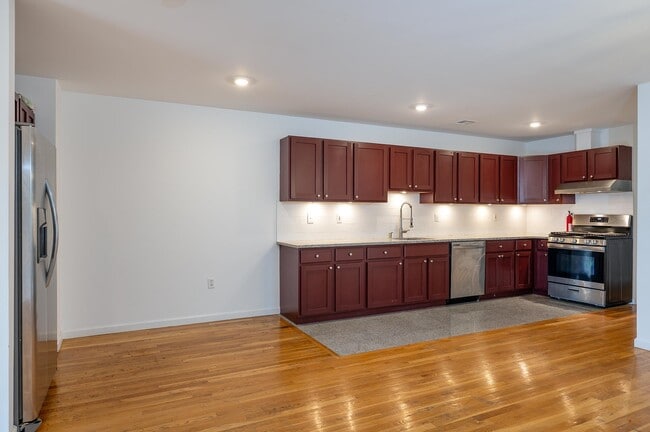 Photo - 108 Claremont Ave Unit # 2