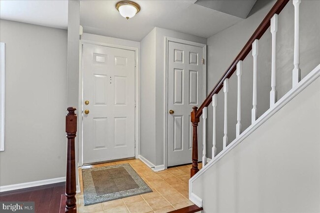 Photo - 705 Meadow Ct