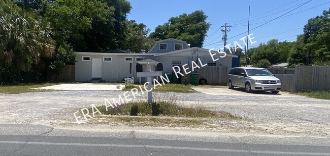Building Photo - 523 Bob Sikes Blvd Rental