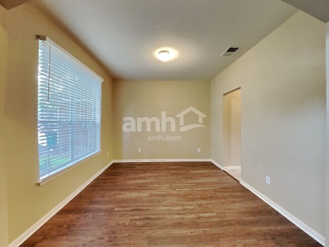 Photo - 1627 Buckingham Dr