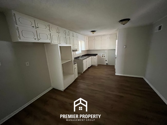 Photo - 3821 Oak Lake Ln