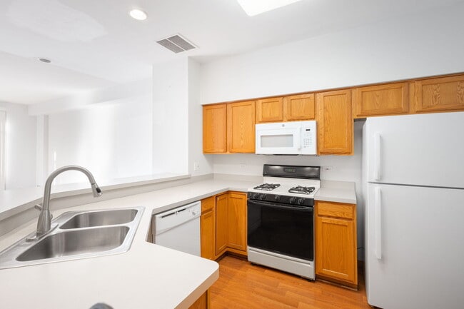 Photo - 2877 Stonewater Dr