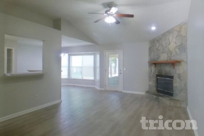 3224 Bliss Rd