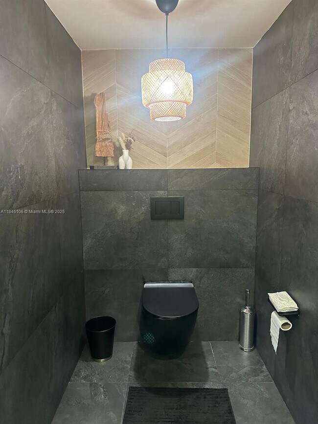 Photo - 19400 Turnberry Way Unit 1821