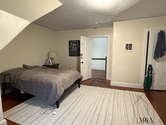 Photo - 12 Braemore Rd