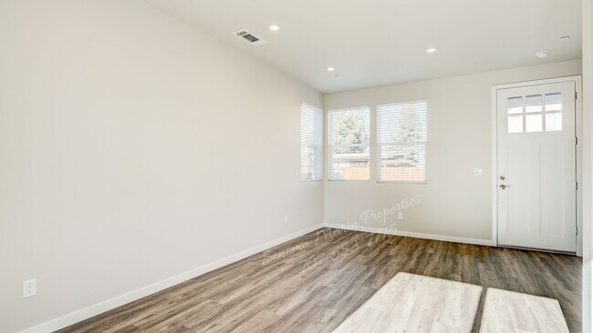 542 Trisha Ln