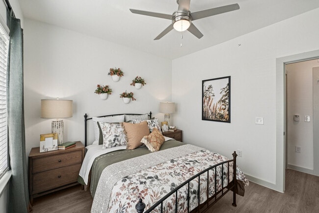 Huntington Place Seniors Garland