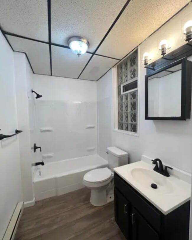 Building Photo - 464 3rd St Unit 2 Rental