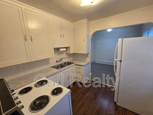 Photo - 1028 E Mission Ave