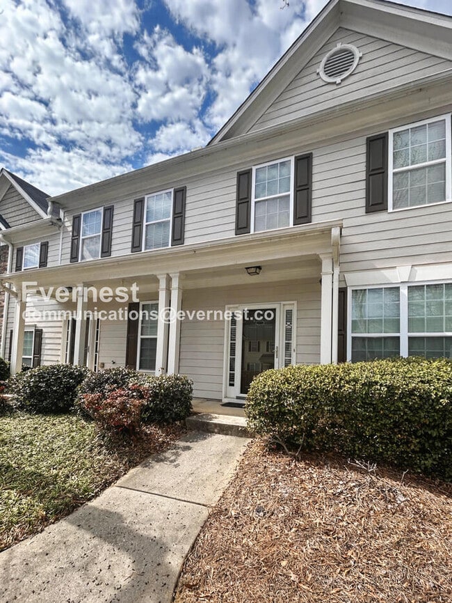 Photo - 585 McWilliams Rd SE