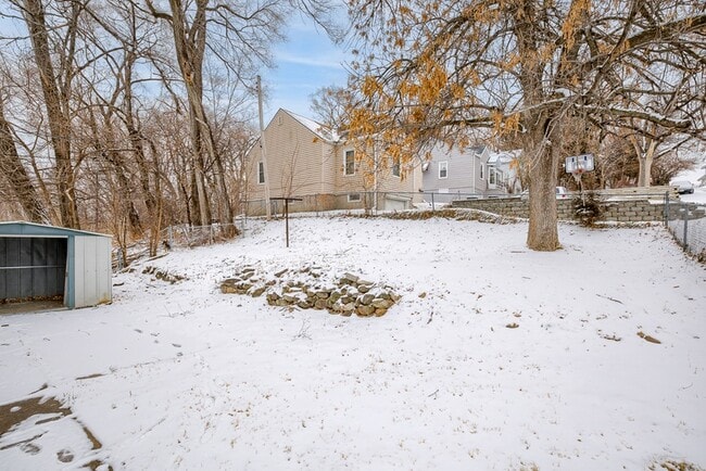 Photo - 6905 N 33rd St