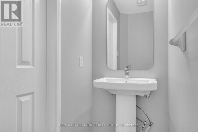 Photo - 337 Brigitta St