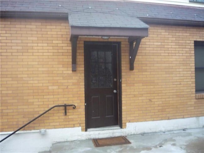 Photo - 4465 Mt Troy Rd Ext