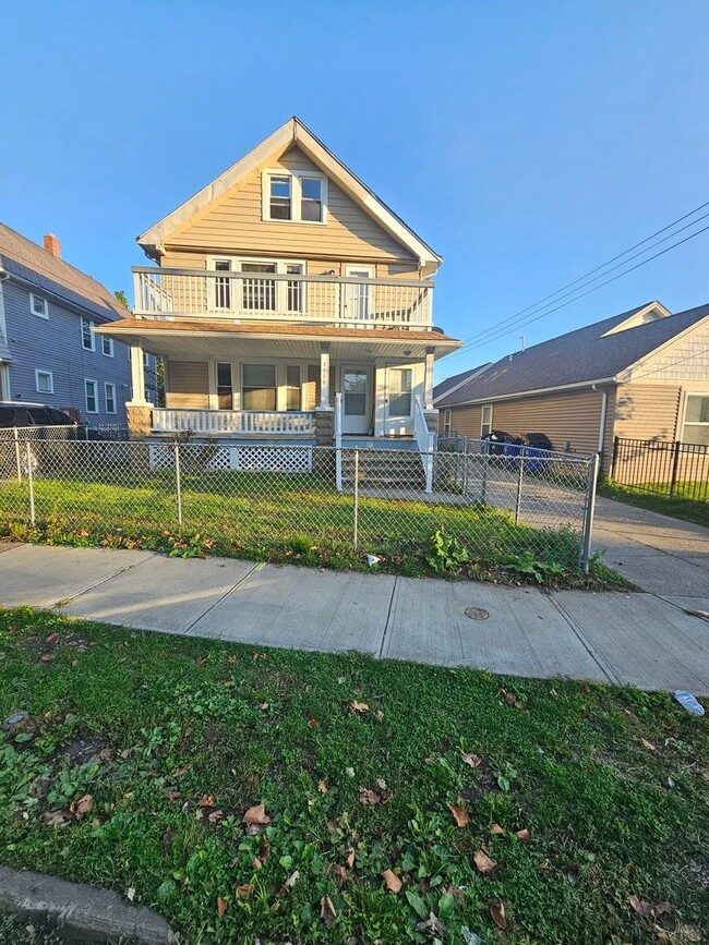 Building Photo - 4908 Eichorn Ave Unit 4908 Eichorn Ave UP