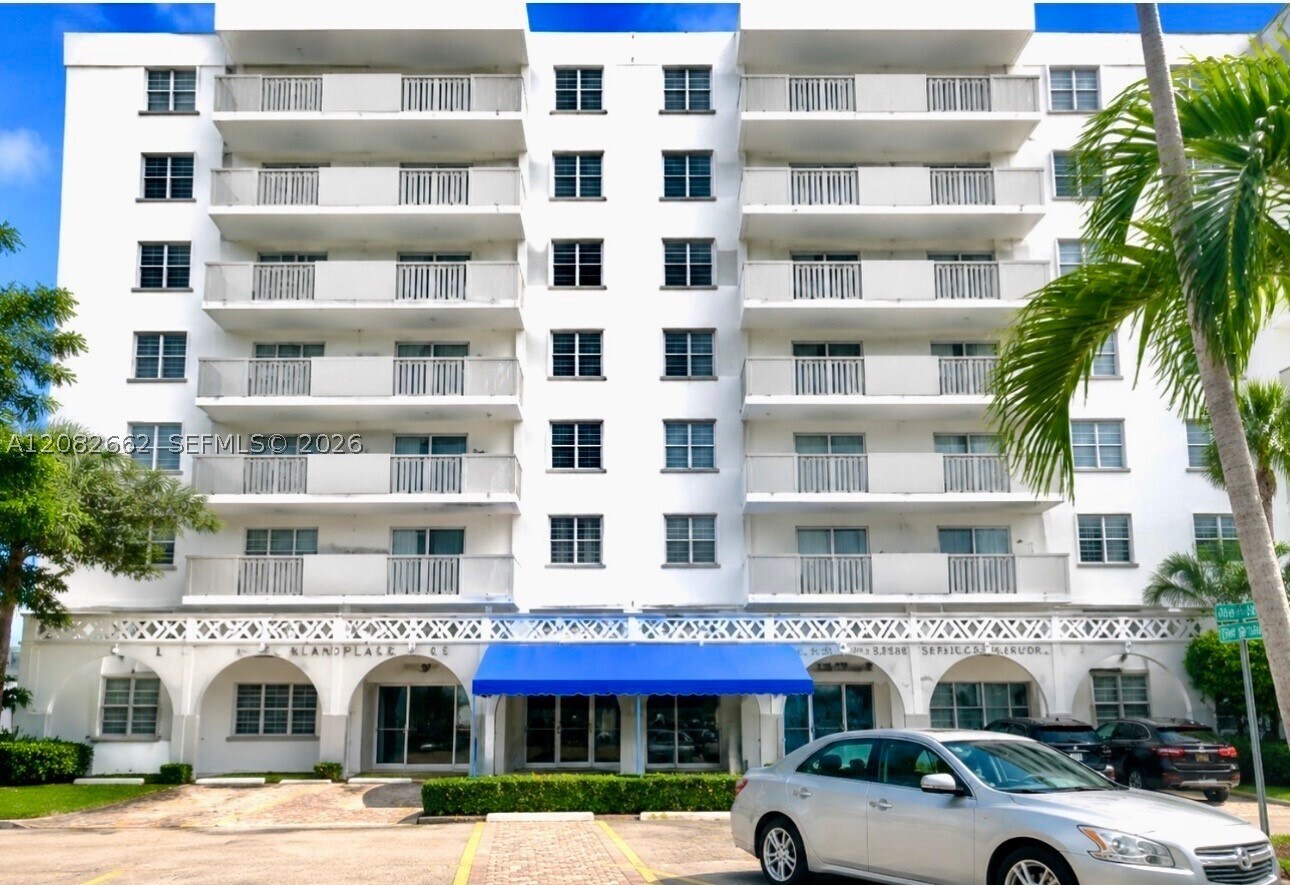 Photo - 1455 N Treasure Dr Unit 4M