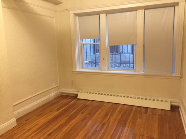 1687 Commonwealth Ave