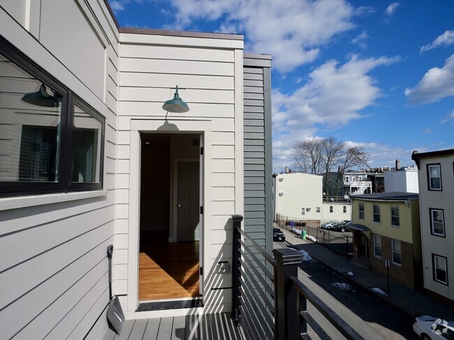 Building Photo - 181 Bennington St Unit #3 Rental