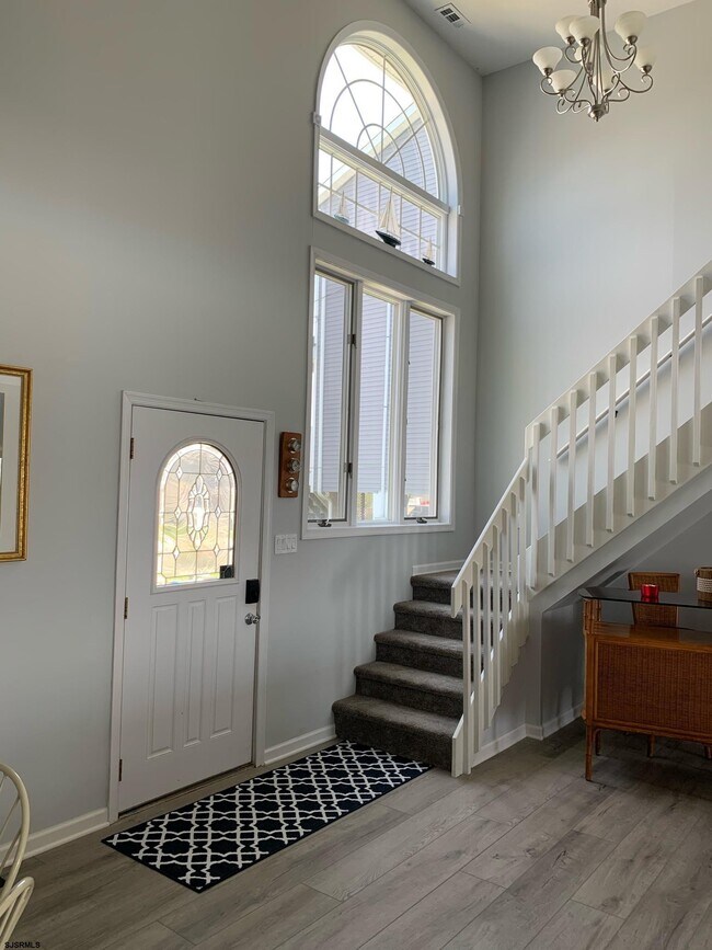 Photo - 540 W Shore Dr