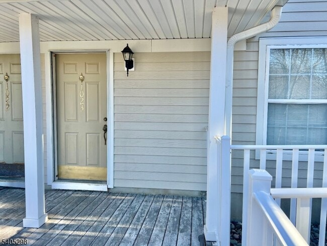 Photo - 1023 Castle Rd