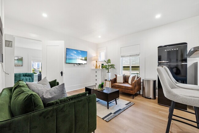 Photo - 1055 21st St Unit 4