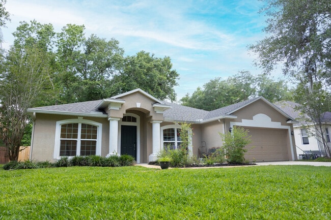 Building Photo - 1511 McCrea Dr