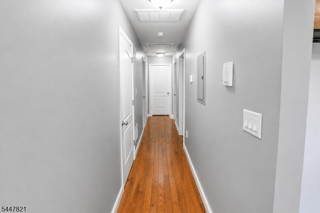 Photo - 572 S 11th St