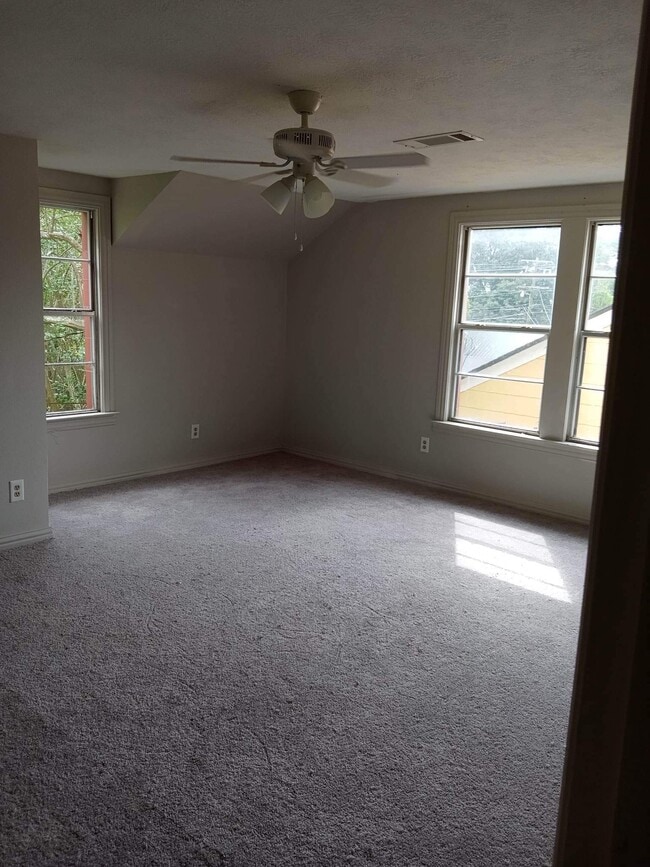 Photo - 1916 Las Palmas Dr