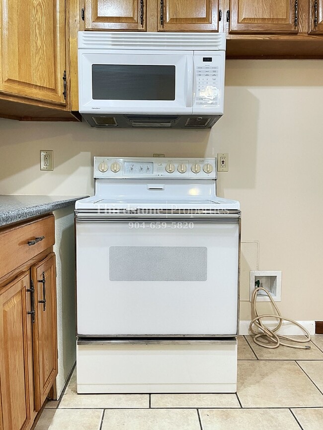 Photo - 1717 Lindsey Rd