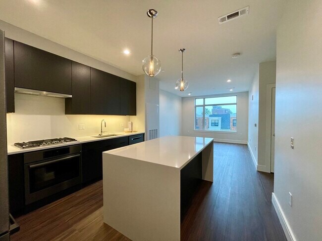 Photo - 99 Sumner St Condo