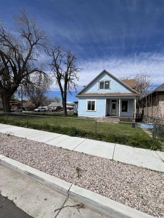 Photo - 302 Parry St